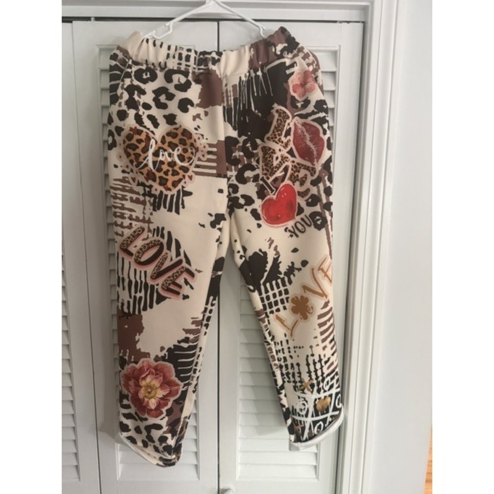L525 Loowie I Love You Heart Printed Jogger Sweatpants One Size